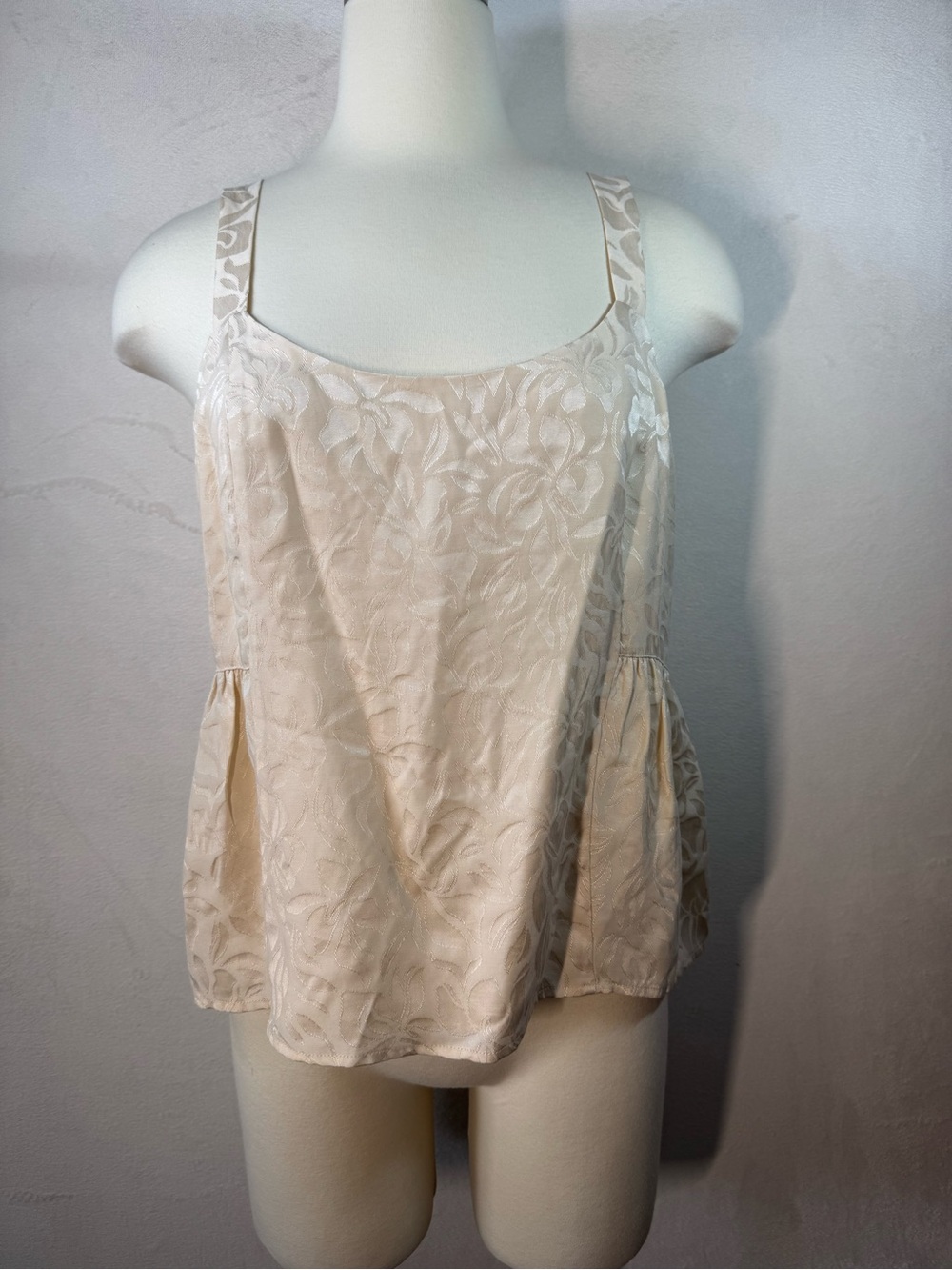Smash + Tess Cream Jacquard Floral Crop Tank Medium
